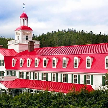 Hotel Tadoussac Exterior photo